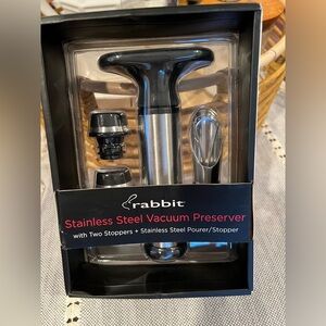 Rabbit Stainless Steel Vacuum Preserver Set, NIB, wine corks and vacuum, bar